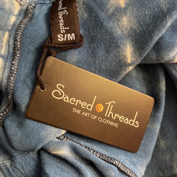 NWT.  Sacred Threads Romper.  S/M.   BL/BL03.  222189 - Picture 3 of 4